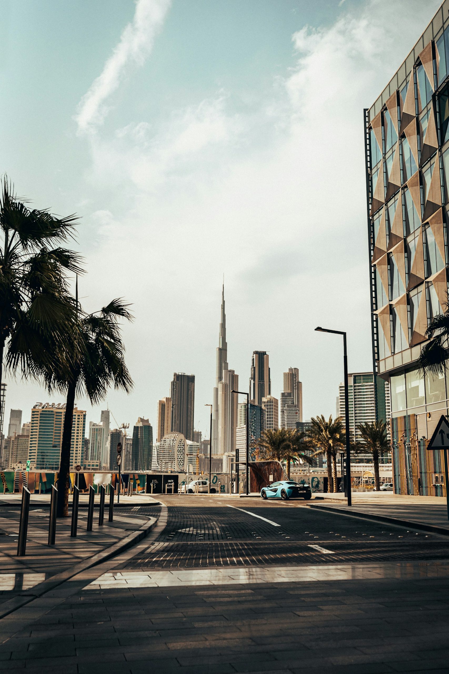تأسيس شركة فى البر الرئيسي